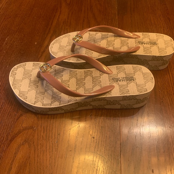 Michael Kors Brown Platform Sandals - Picture 1 of 8